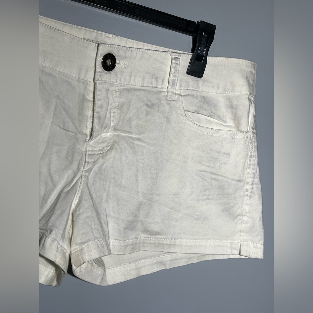 Guess White Jean Shorts Casual Style - Picture 3 of 12